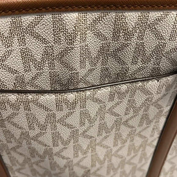 Michael Kors Tote - Picture 9 of 9